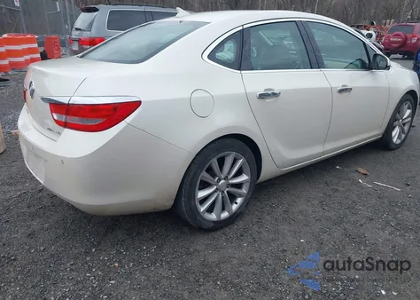 2013 Buick Verano Leather Group z USA, uszkodzony, nr VIN 1G4PS5SK3D4113293